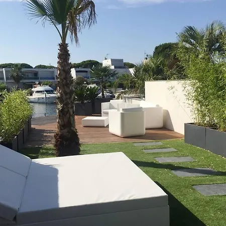 Belle Grande Marina En Duplex Avec Appontement *