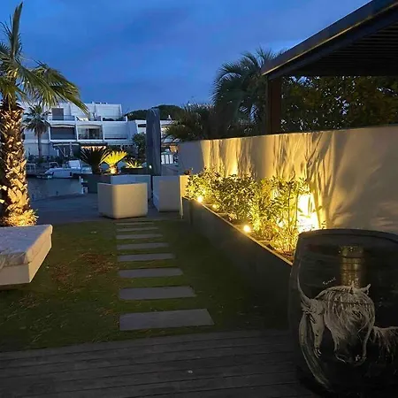 Belle Grande Marina En Duplex Avec Appontement