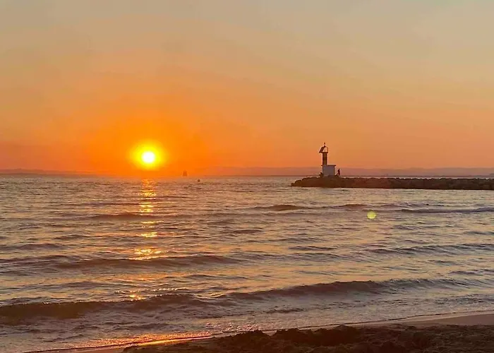 Belle Grande Marina En Duplex Avec Appontement Le Grau-du-Roi
